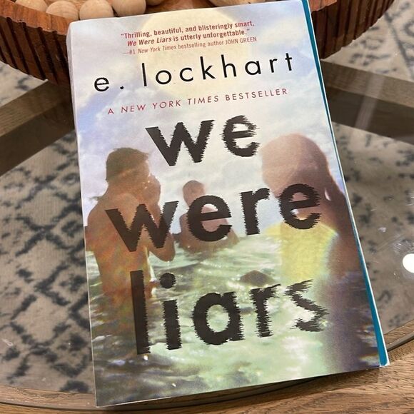 E. Lockhart - We Were Liars - Picture 2 of 6